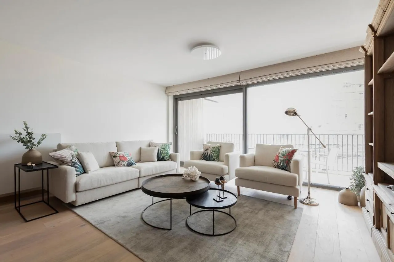 Apartment Strand Appartement Met Zwembad Ostend