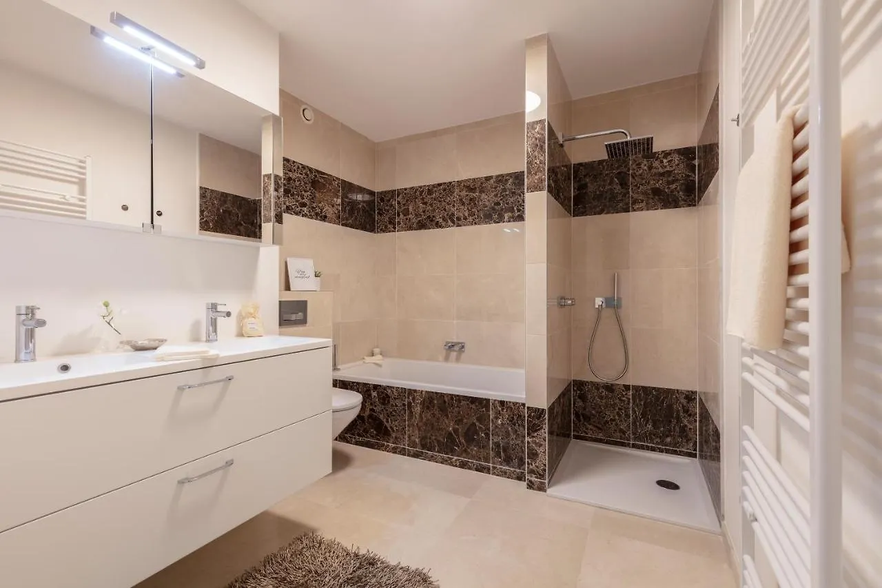 Daire Strand Appartement Met Zwembad Oostende